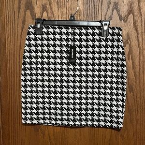 Express Monochrome Houndstooth Pencil Skirt
